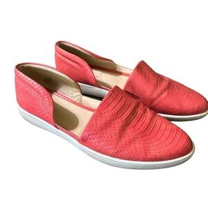 Nine W. DORSAY style sneaker size 8 salmon color